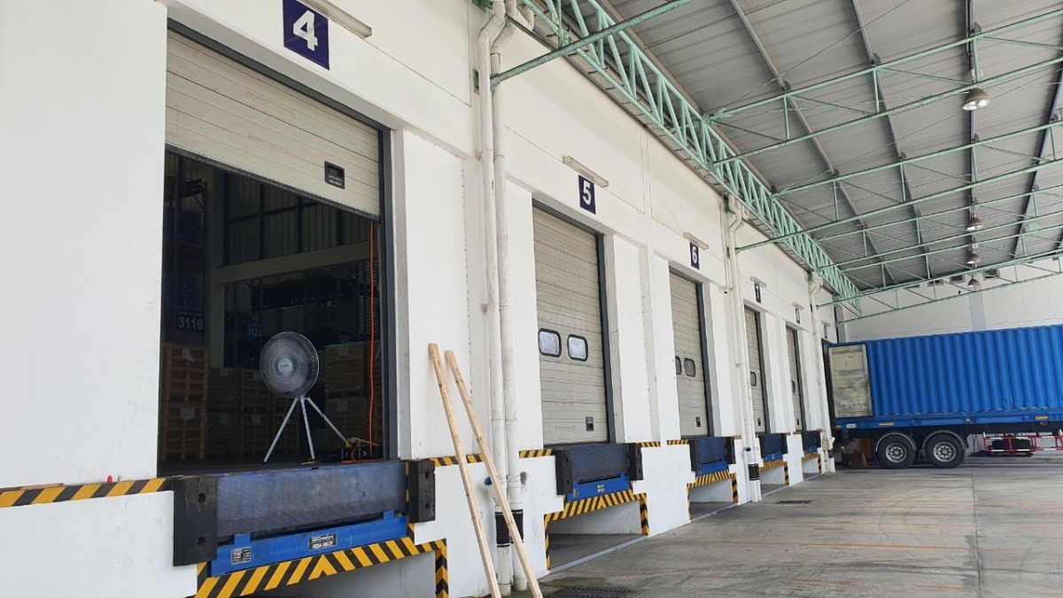 PM Overhead door